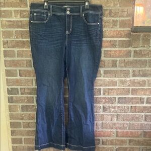 Torrid Vintage Stretch 18S Dark Indigo Flare Jeans